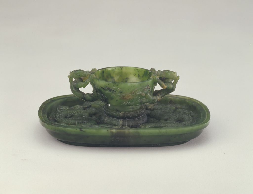 图片[1]-Jade Dragon Ear Holding Cup-China Archive